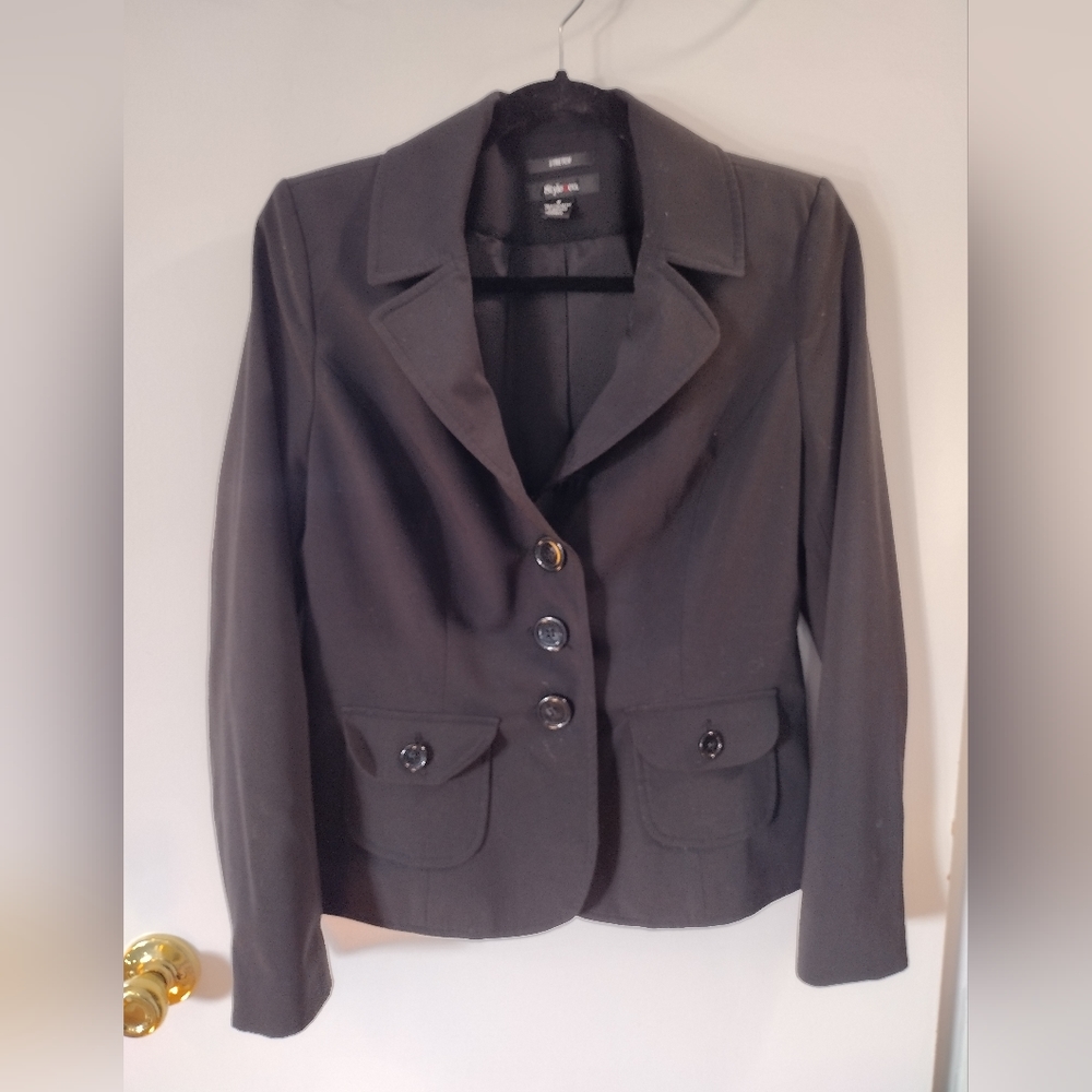 Style & Co. Size 6 black woman's suit jacket.